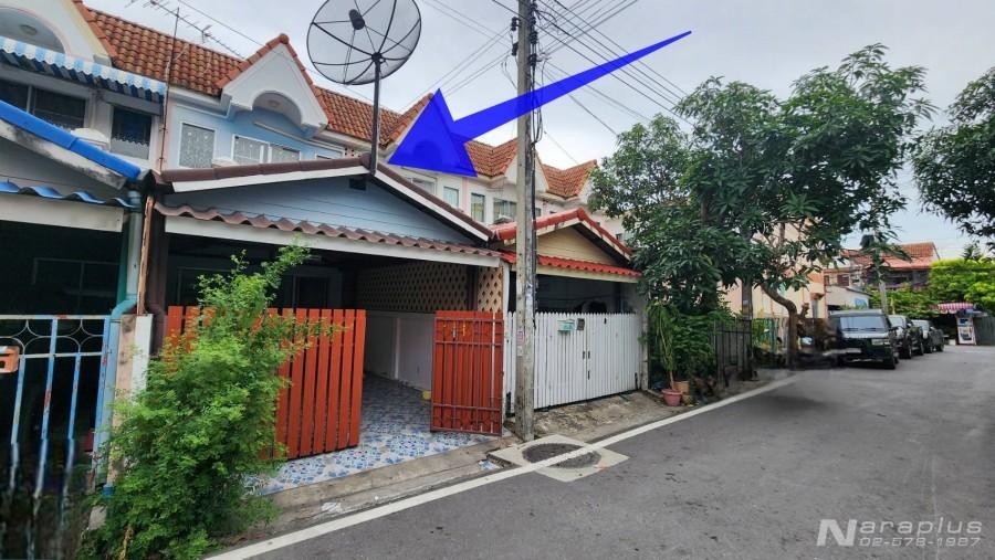 68080998 : ขายทาวน์เฮ้าส์ 2 ชั้น บนที่ดินขนาด 17 ตรว. หมู่บ้านรินทิชา ถนนแพรกษา 11 ( ซอยมังกร ) สมุทรปราการ 2