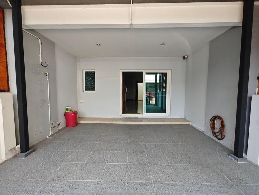 ขายทาวน์โฮม 3 ชั้น 3 ห้องนอน หมู่บ้านเดอะริคโค้ทาวน์ วัชรพล 20.6 ตร.ว. ใกล้ทางด่วนรามอินทรา/รถไฟฟ้า รองรับ EV Charger 1