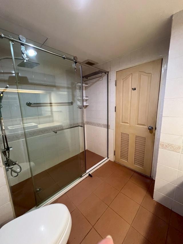 The Executive Regent, Nang Linchee Road 13