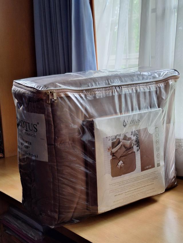 เตียง + ที่นอน ลดราคา 60% แถม FREE ชุดเครื่องนอน+ผ้านวม Lotus 10