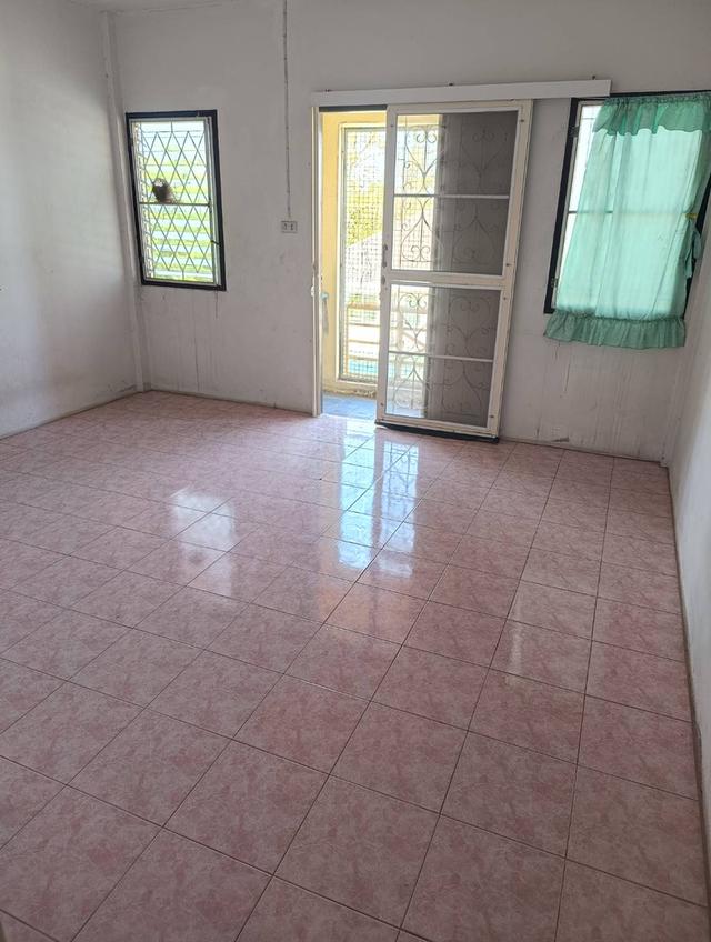 ทาวเฮ้าท์3ชั้น 2คูหา 32ตรว. 3