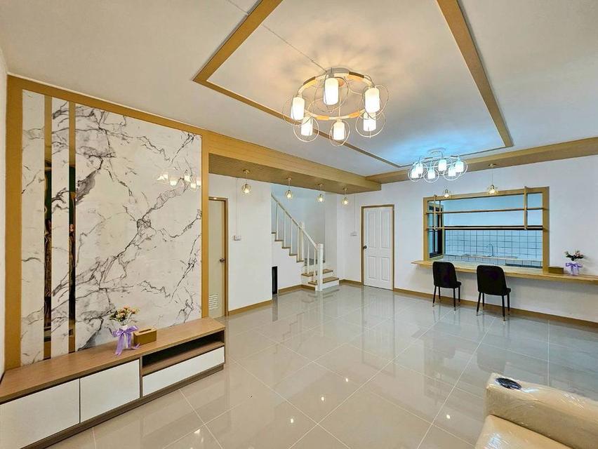 หมู่บ้านพฤกษา10 9