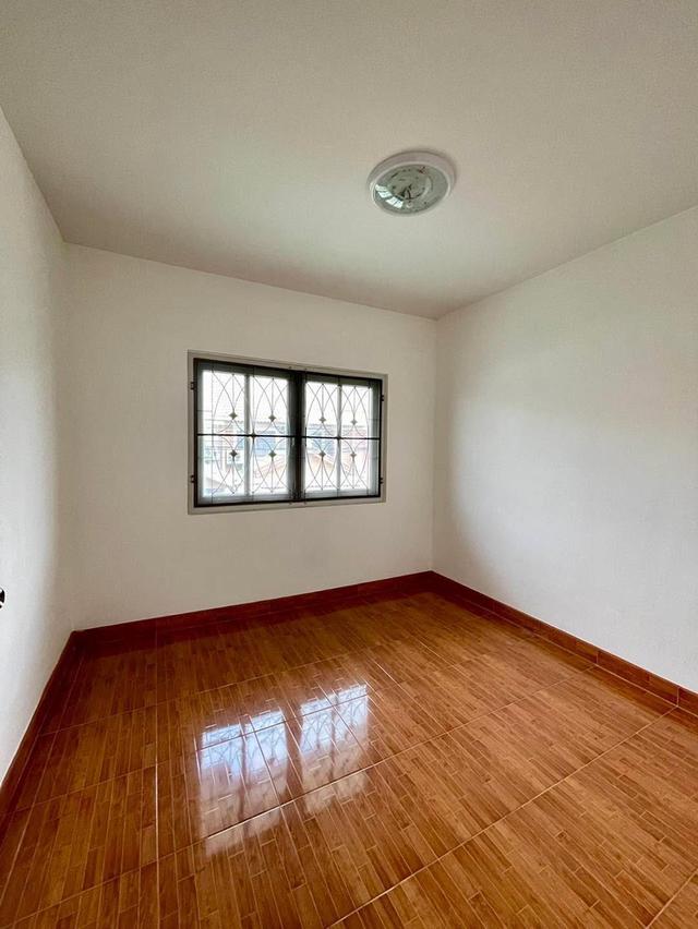 ขายด่วน ทาวน์เฮาส์รังสิตคลองสาม หมู่บ้านพฤกษา 13 7