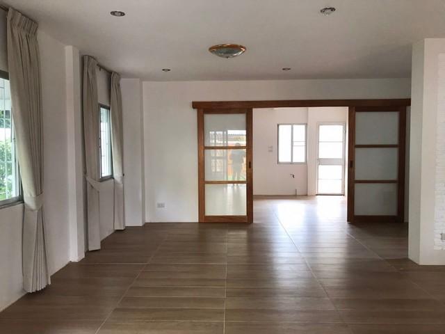 ให้เช่าบ้านเดี่ยว 2 ชั้น 80 ตรว. นวมินทร์ 111 เข้าออกได้ทั้งนวมินทร์ และเลียบด่วน ใกล้โรงเรียนอนุบาลเด่นหล้า 7