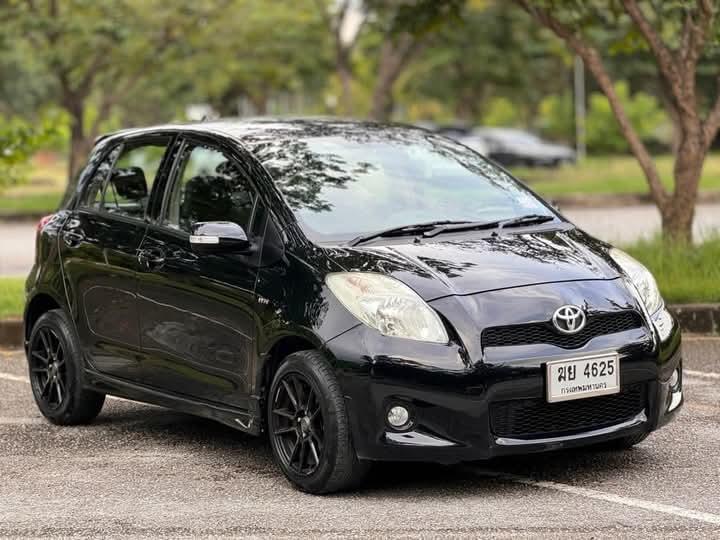 Toyota Yaris  2012 ปล่อยขาย