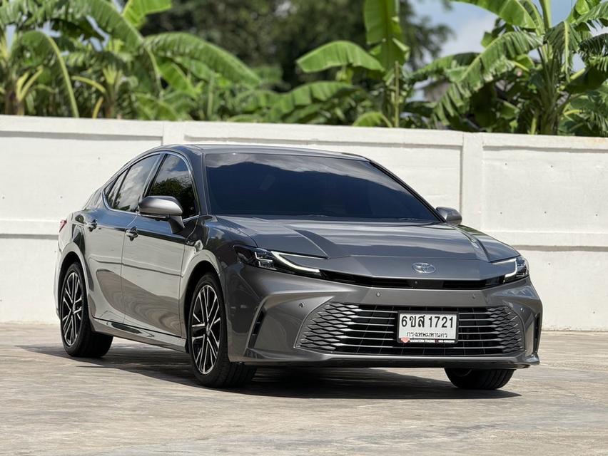 2025 TOYOTA CAMRY, 2.5 HEV PREMIUMLUXURY โฉม ปี24-ปัจจุบัน สภาพสวยเดิมทั้งคัน มือเดียวป้ายแดง