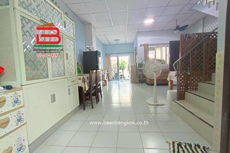 ทาวน์เฮ้าส์ เบญจพฤกษ์ (ใกล้มหาลัยเทคโนโลยีราชมงคลธัญบุรี) เนื้อที่ 18.3 ตรว. ตำบลคลองห้า อำเภอคลองหลวง จังหวัดปทุมธานี 7