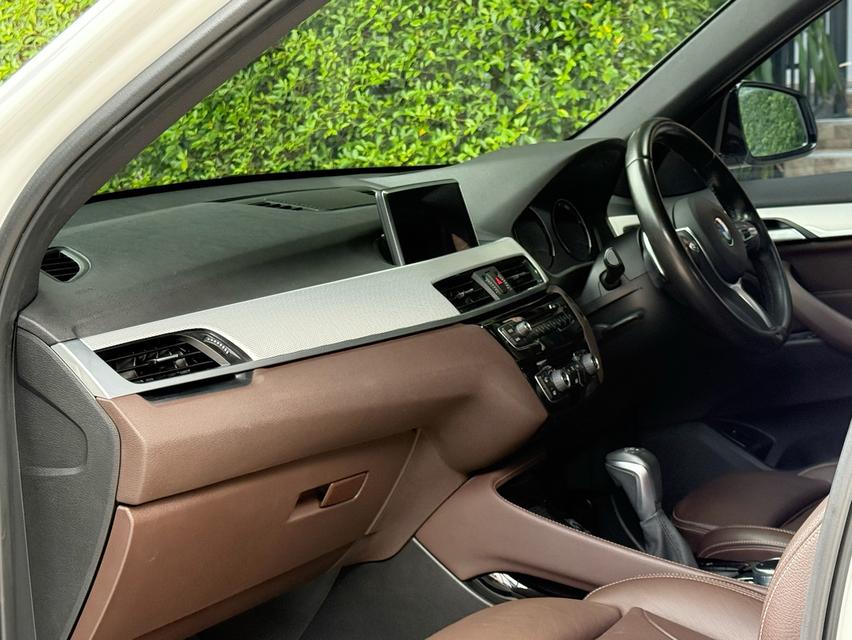 2019 BMW X1 20D MSPORT รถออกศูนย์ BMW THAILAND รถวิ่งน้อย เข้าศูนย์ทุกระยะ ไม่เคยมีอุบัติเหตุครับ 11