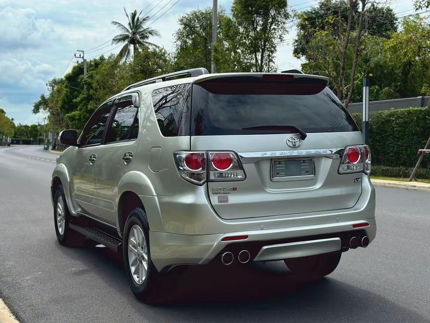ขาย Toyota Fortuner 2.5V ปี13 6