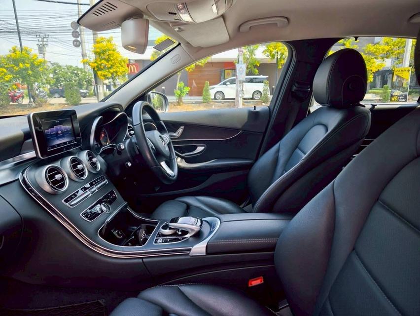 รหัสรถ KPV897 2017 BENZ C350e Avantgarde สีเทา 7