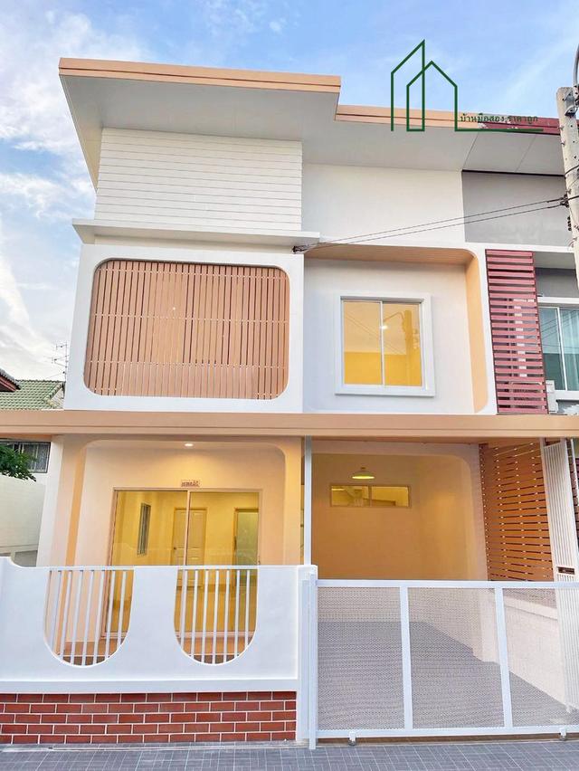 ทาวน์เฮ้าส์ 2 ชั้น หมู่บ้านบัวทองธานี เฟส 18 หลังมุม รีโนเวทใหม่  19