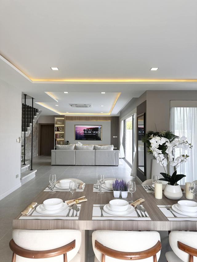 Luxury Pool Villa for Sale in Pattaya- Huai Yai  11