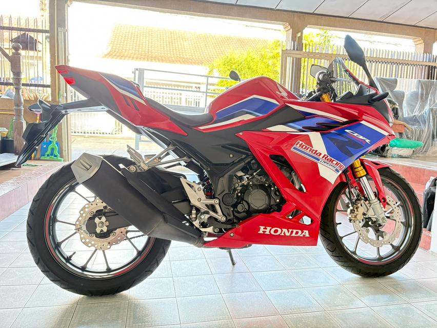 CBR150R ABS ผ่อนได้ ไม่ต้องค้ำ มีประกัน มีเก็บปลายทาง เอกสารครบ สภาพใสกริ๊บ ชุดสีไร้ริ้วรอย เครื่องเดิม วิ่ง6000 ปลายปี65 6