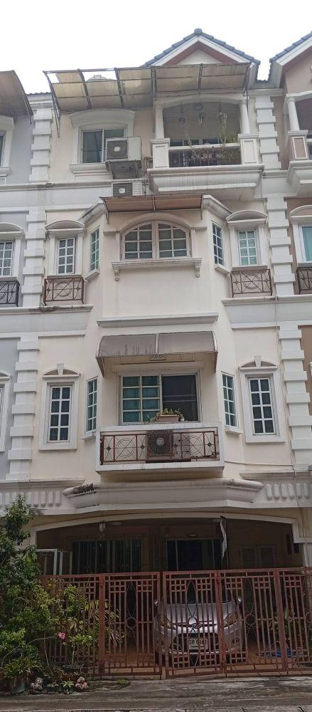 ขายทาวน์โฮม 4 ชั้น หมู่บ้านโกลเด้นโฮมพาร์ควิลล์ 2 พระรามที่ 3 ซอย 77 ทำเลดี เดินทางสะดวก ใกล้เซ็นทรัล พระราม 3