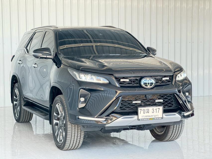 รถบ้านสภาพดี Toyota Fortuner 2.8 Legender ขับ4WD มีประกันเครื่องยนต์ 1 ปี แถม
