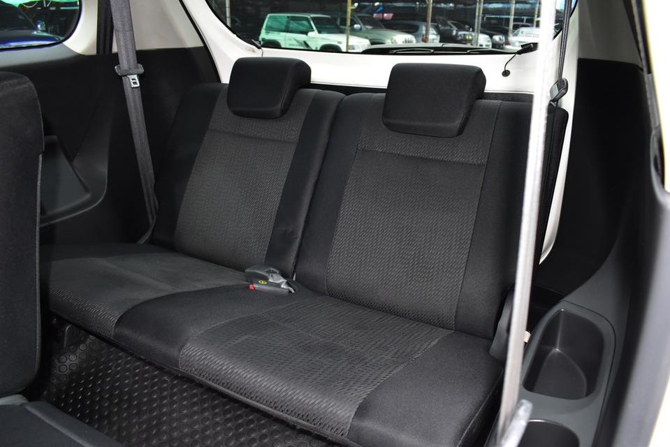 TOYOTA AVANZA 1.5S 2014 สีขาว 14