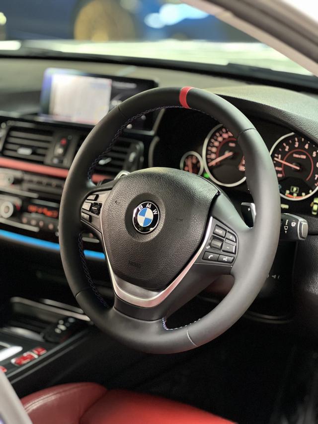 BMW 320i Sport 6