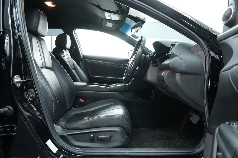 2018 HONDA CIVIC FK 1.5 TURBO Hatchback สีดำ เลขไมล์ 98699 กม. 13