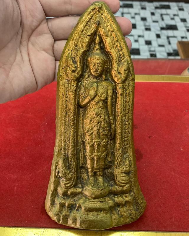 พระเนื้อกระเบื้อง 2