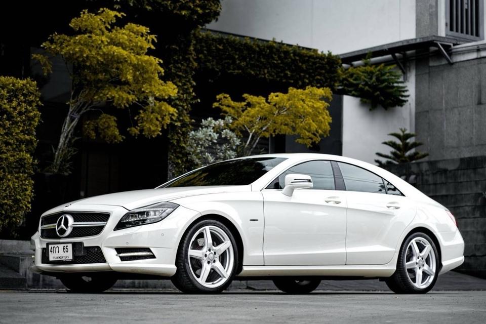 New coming!!! ใครหารถ Benz 4 ประตูทรง sport coupe รุ่น top 1