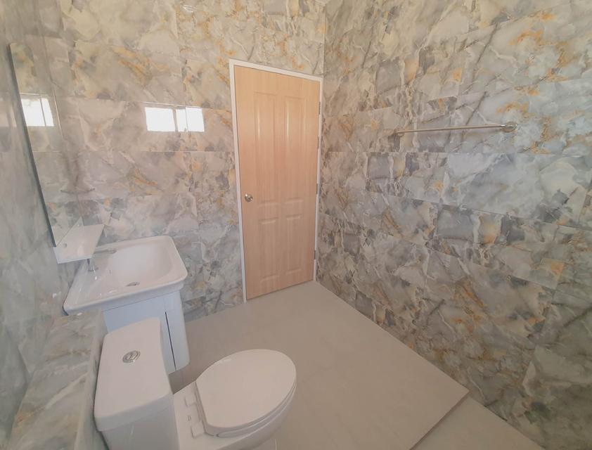 🌟 คุ้มสุด! บ้านเดี่ยวพื้นที่กว้าง 81 ตรว. 2.99 ล้านบาท พร้อมโอน นัดชมบ้านได้เลย ✅ 3