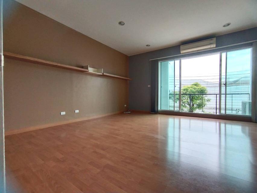 !! ขาย ทาวน์โฮมออฟฟิศ สวยสภาพดี บ้านกลางเมือง เอสเซ็นส์ศรีนครินทร์ 6