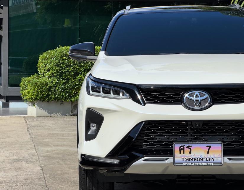 2023 TOYOTA FORTUNER LEGENDER 2.4 รถมือเดียวออกป้ายแดง รถวิ่งน้อย ประวัติศูนย์ครบ รถไม่เคยมีอุบัติเหตุครับ รูปที่ 8