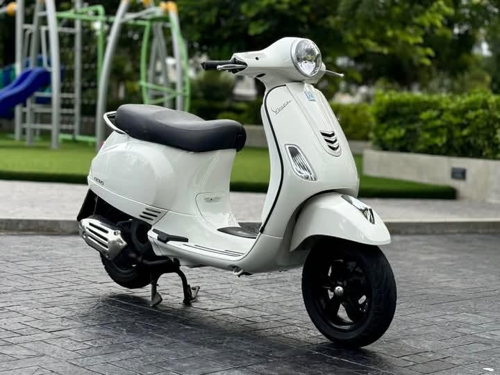 ขายด่วน Vespa LX 3