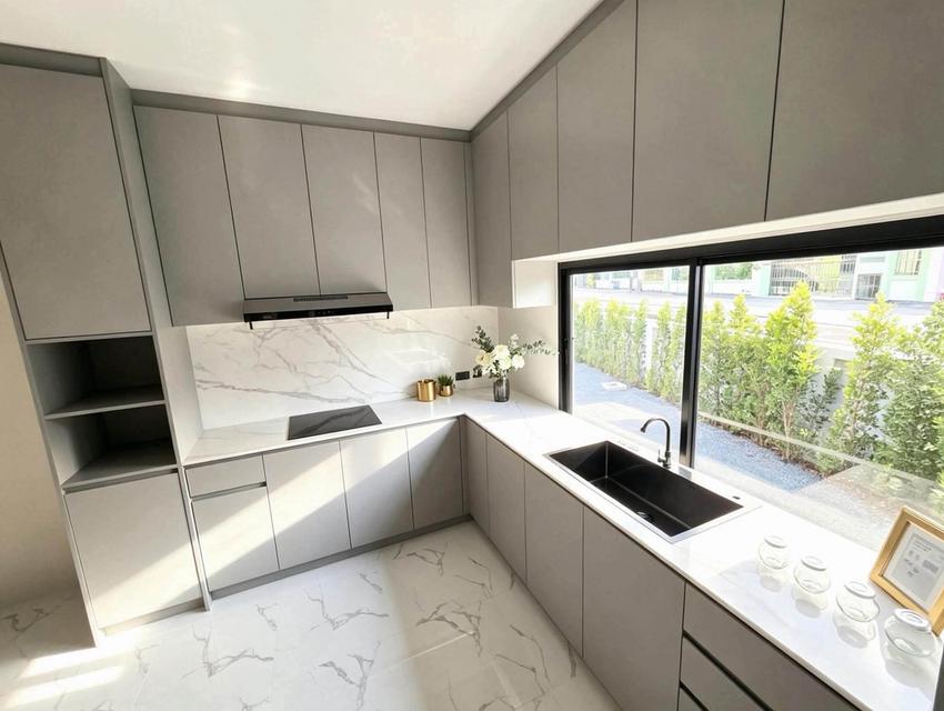 Luxury Pool villa Pattaya for sale 6