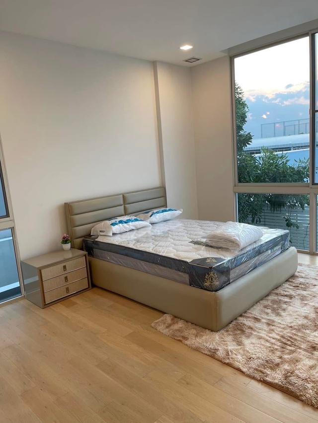 Luxury 3-Story House with Private Elevator at Vive Ekamai–RamintraModern design, fully furnished, dog-friendly, and easy access to the expressway. 10