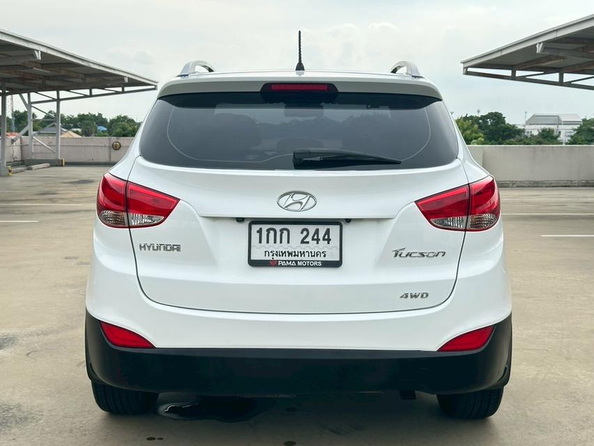 HYUNDAI TUCSON 4WD (IX35)2.0L N/A 6AT Panaromic Glass Roof 9