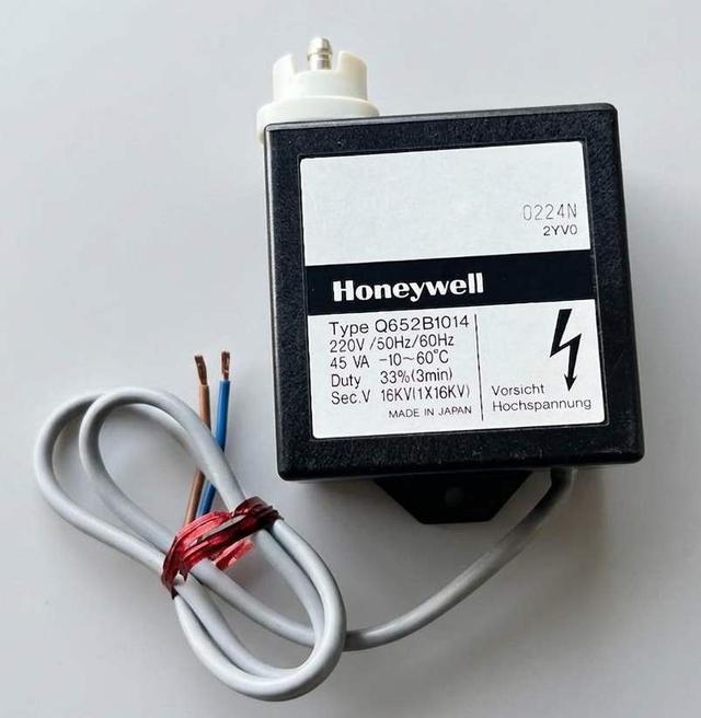 Solid state Ignition transformer  Honeywell ขอวใหม่ รุ่น Q652B 1014  Made in Japan