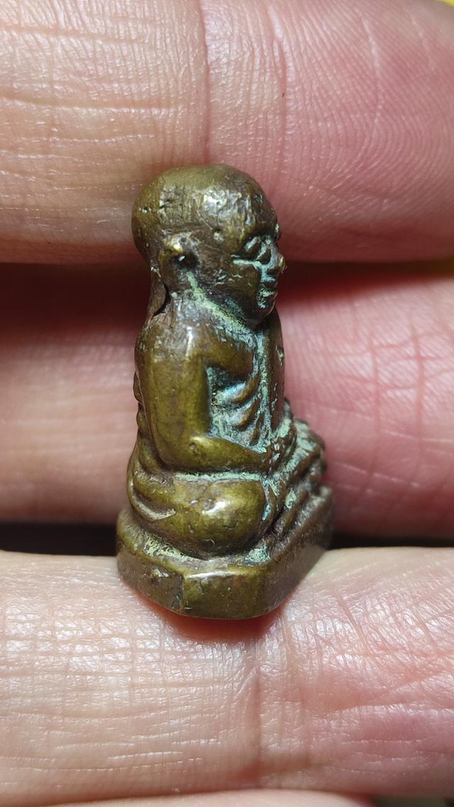 พระเก่า เนื้อหาจัดจ้าน พระบ้าน หลวงพ่อเงิน ปี 15 วัดท่าบัวทอง รูปที่ 3