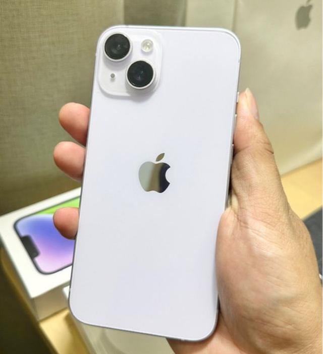 iPhone 14 สีขาว