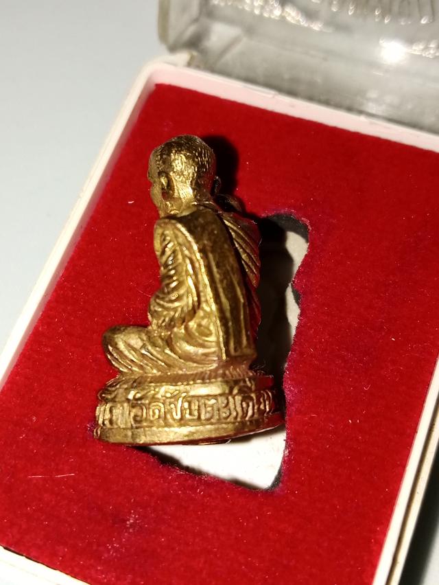 รูปหล่อหลวงปู่ขุ้ย ฐิตธมโม 5