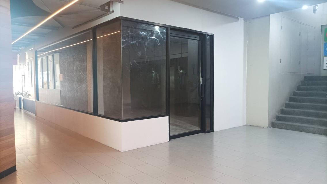 ให้เช่าพื้นที่ สุขุมวิท BTS อโศก MRT เพชรบุรี วัฒนา BRE25202