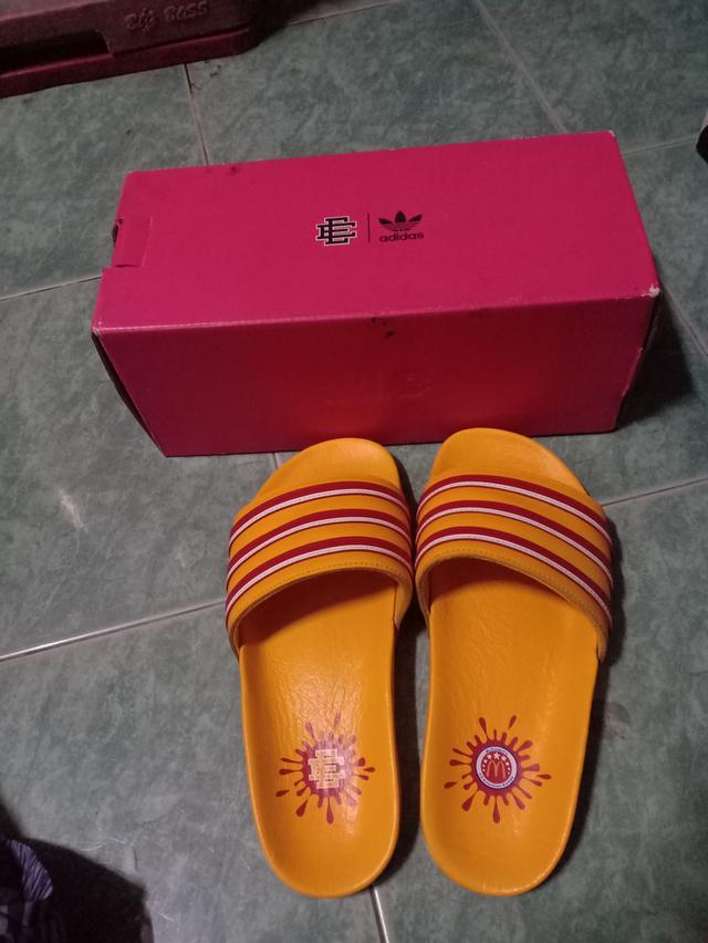 รองเท้าแตะADIDASขนาดUK6