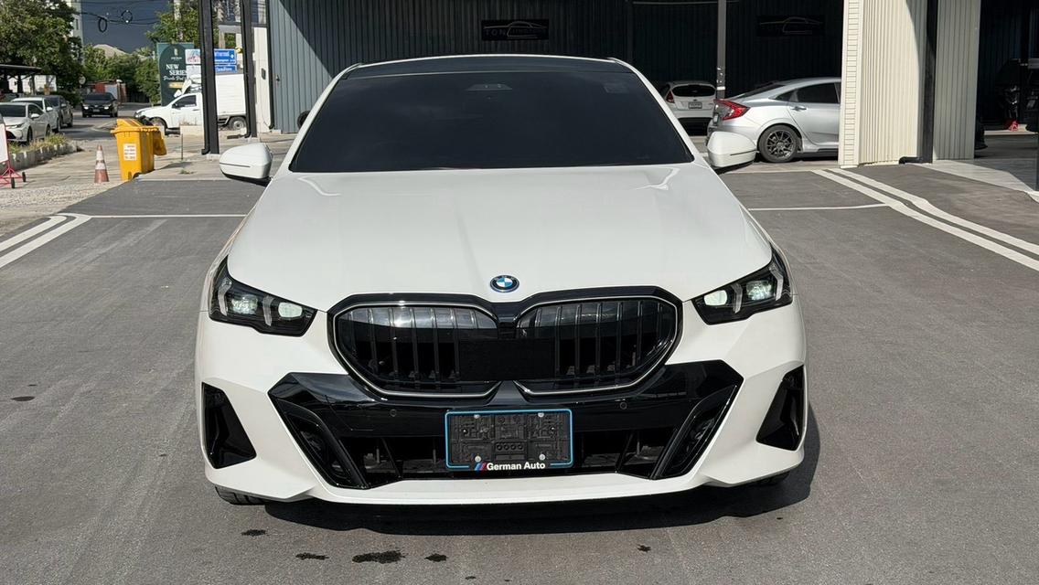(แจ้งรหัสรถ KPV53) 2024 BMW 530e M SPORT PRO G60 รูปที่ 16
