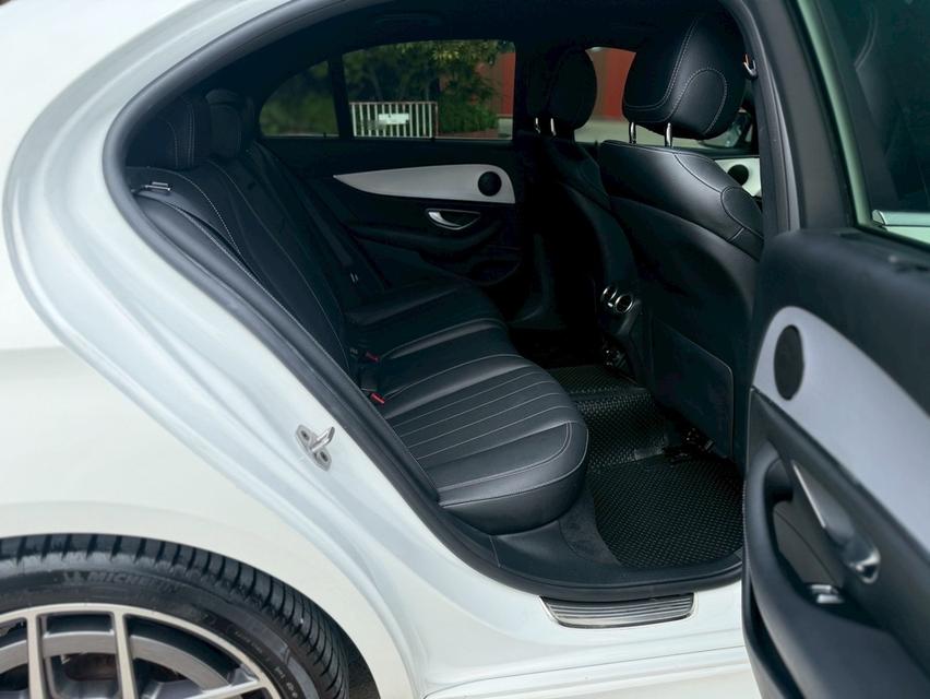 Mercedes-Benz E220d AMG Sport (W213) 2021 รูปที่ 10