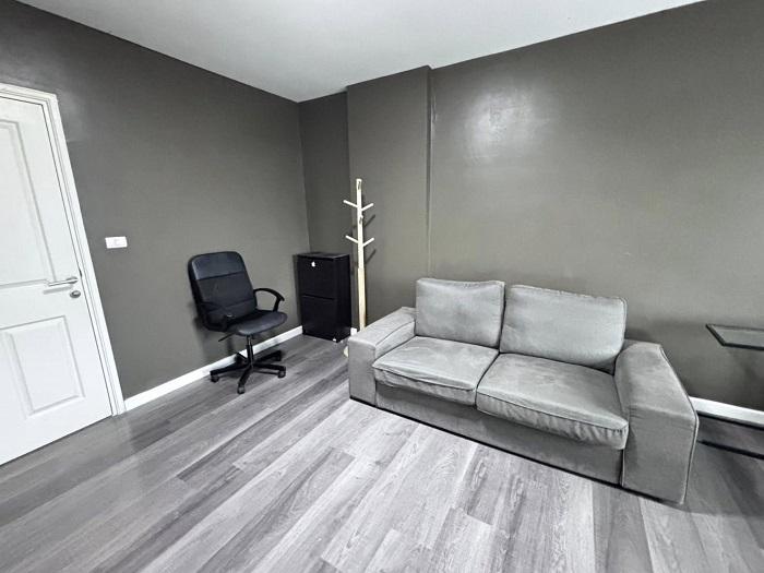 ขายคอนโดเฟอร์นิเจอร์ครบ ดีคอนโด แคมปัส รีสอร์ท บางนา ชั้น5 ถนนบางนา-ตราด กม.26 สมุทรปราการ. 7