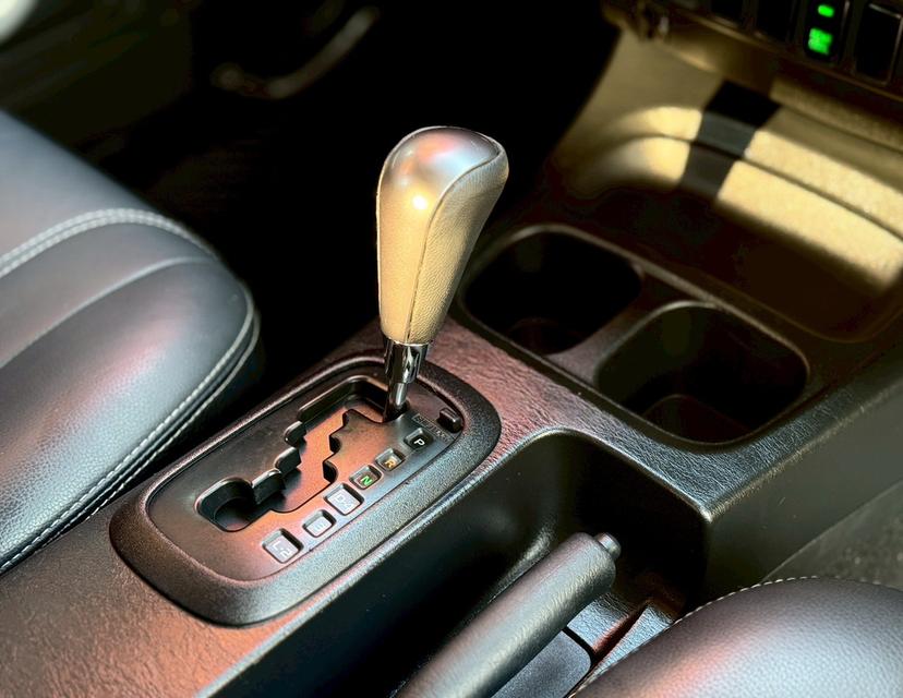 ปี 2015 THAI RUNG TRANSFORMER MAX, 2.5D4D 2WD 11 ที่นั่ง เกียร์ออโต้ เครื่องยนต์ดีเซล รูปที่ 15