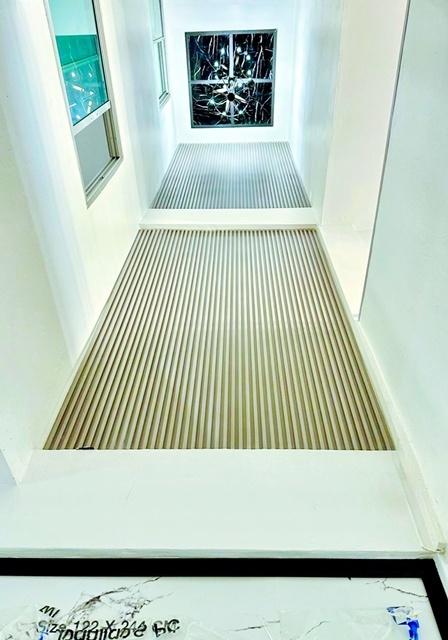 เอ็มควอเทียร์ 1 กม. 200 ตร.ม. 17 ตร.ว. ใกล้ BTS ทองหล่อ 700 ม. ทาวน์โฮม 3 ชั้น 3 นอน 4 น้ำ 5