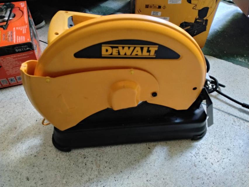 DEWALT แท่นตัดไฟเบอร์ 14 นิ้ว รุ่น D28730-B1 2300 วัตต์