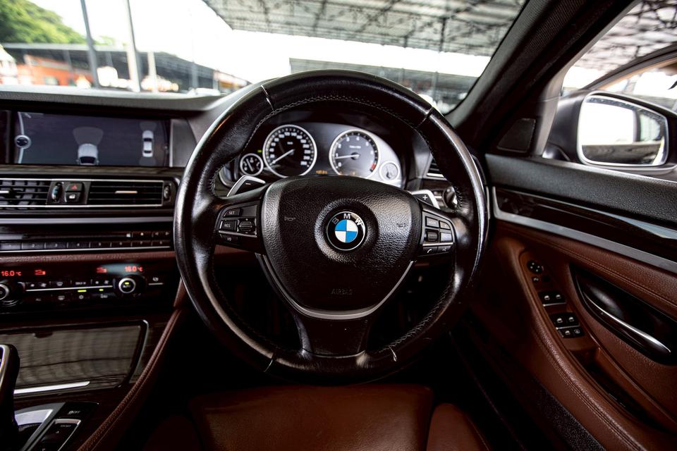 Bmw 523i AT ปี 2010 สีดำ สภาพดี  17