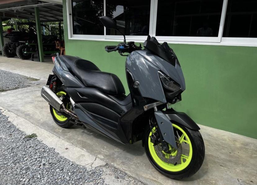 YAMAHA XMAX 300 เครื่องดำล้อเขียว 2