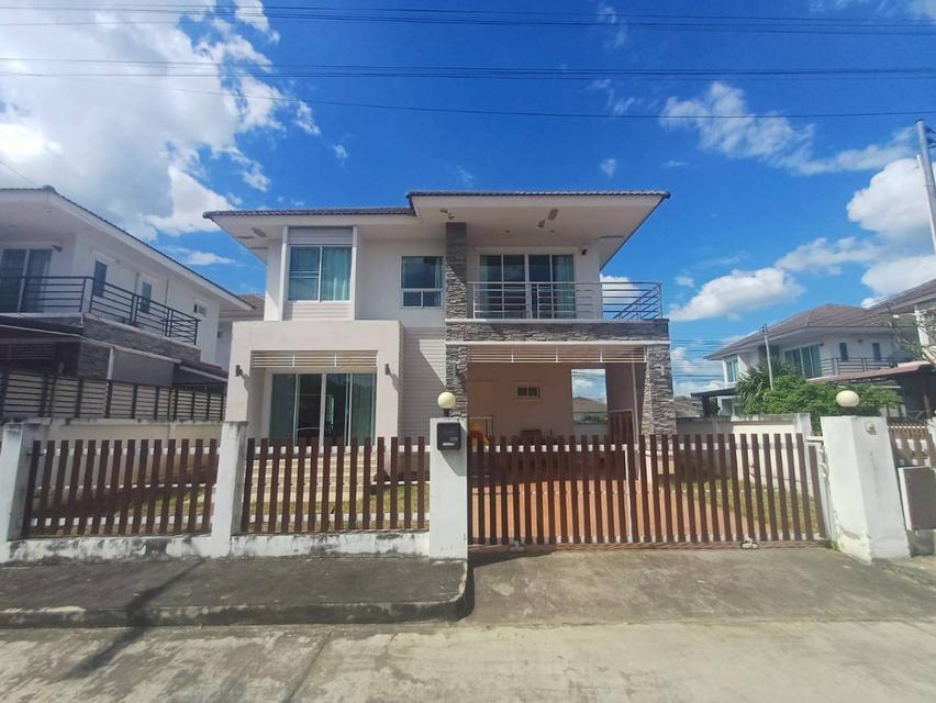 🏡 บ้านเดี่ยวสองชั้นให้เช่า ในโครงการพร้อมระบบรักษาความปลอดภัย ทำเลดี ใกล้ J Space สันทราย รหัสทรัพย์: H00958 1