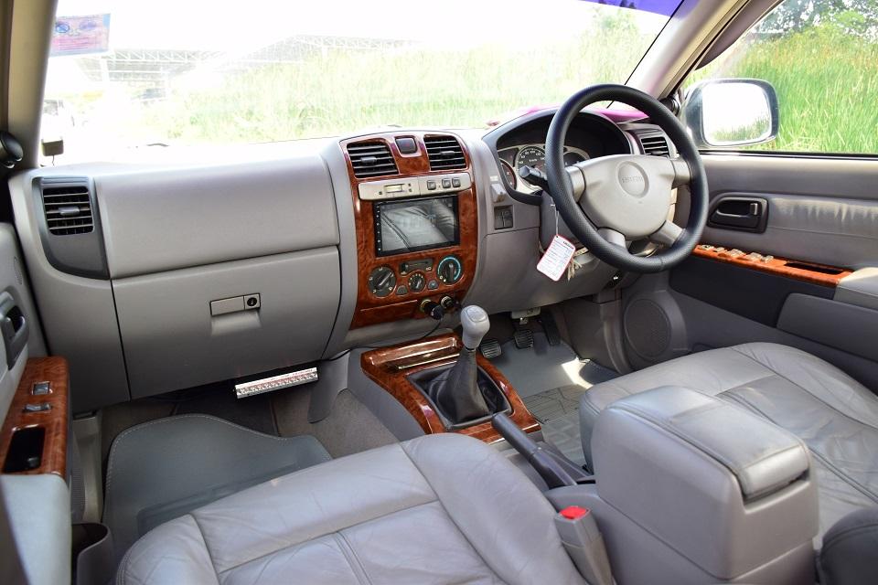 ขายรถครอบครัว/เพียง159000 บาท / ISUZU ADVENTURE 3.0Di-TURBO เกียร์ M/Tขับ2และ4WD เบาะหนังแท้ แอร์หลังชุดแต่ง /แล็กหลังคา /กล้องหน้าหลัง โทร0957401229 16