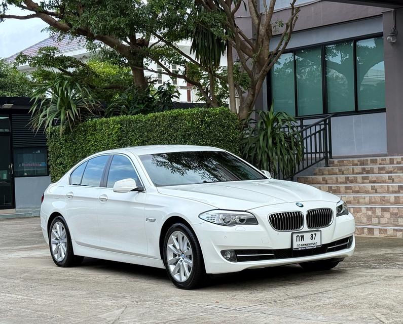 2015 BMW 525D F10 รถมือเดียวออกป้ายแดง รถวิ่งน้อย เข้าศูนย์ทุกระยะ รถไม่เคยมีอุบัติเหตุครับ