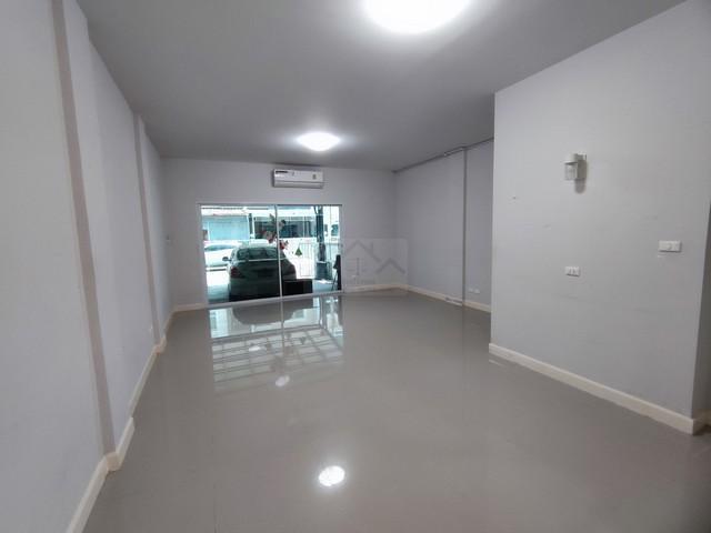 ให้เช่าทาวน์โฮม 3 ชั้น 176 ตร.ม. The Rich Biz Home สุขุมวิท 105 ใกล้ MRT ศรีลาซาล 6