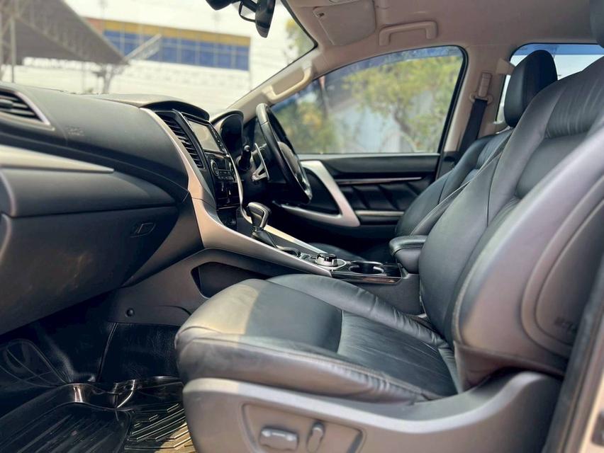Mitsubishi Pajero 2.4GT Premium 4WD ปี 2016 สีเงิน รูปที่ 17